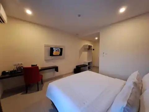 Kalabahi Hotel Simfony Alor מראה חיצוני תמונה