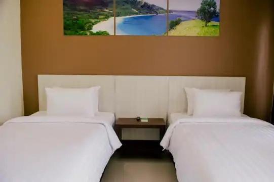 Kalabahi Hotel Simfony Alor מראה חיצוני תמונה